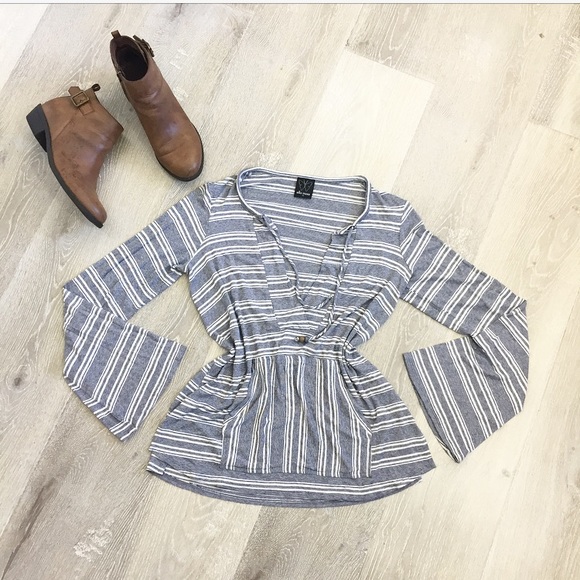 Ella Moss Tops - ELLA MOSS- striped keyhole top